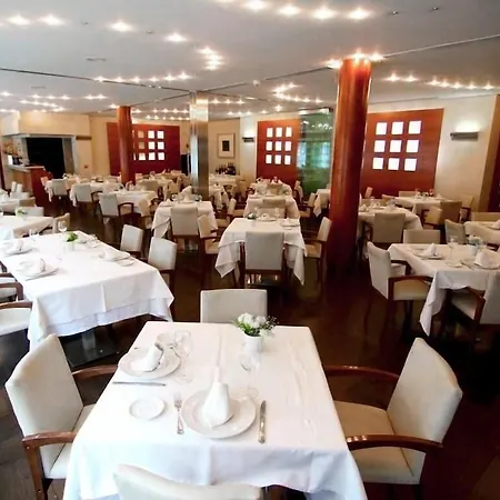 托雷曼加纳酒店 酒店